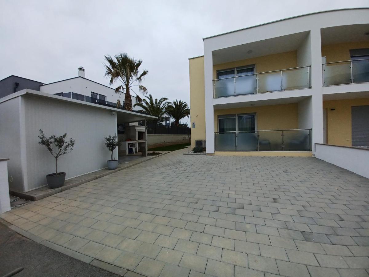 Apartments Leon 2 Novigrad Istria Exterior foto